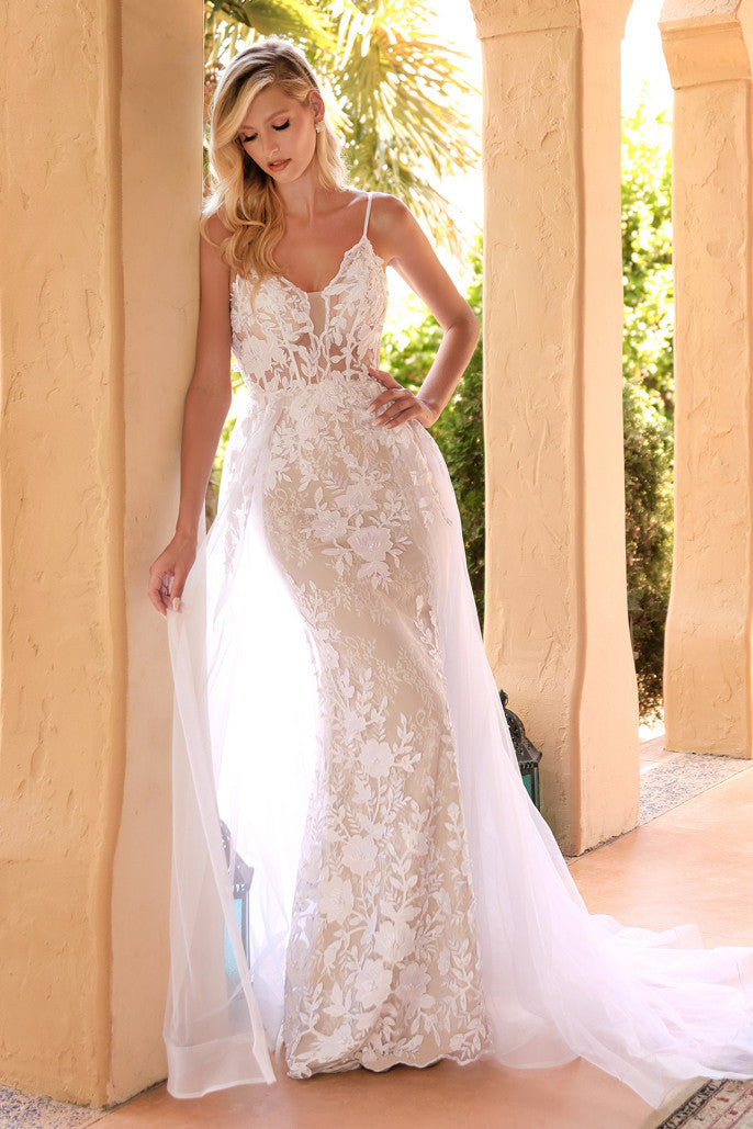 Beautiful formal newest lace gown