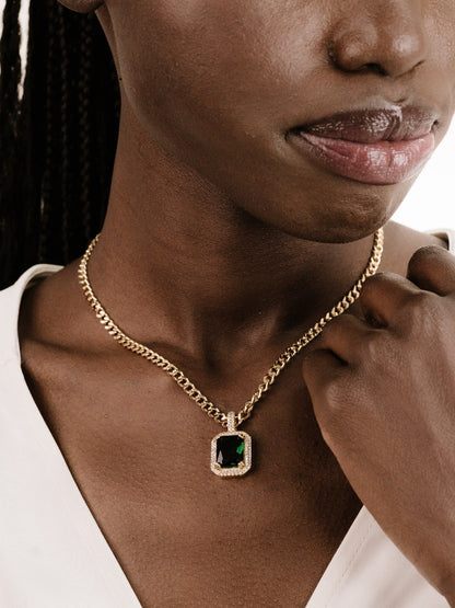 Emerald Stone Pendant Link Necklace