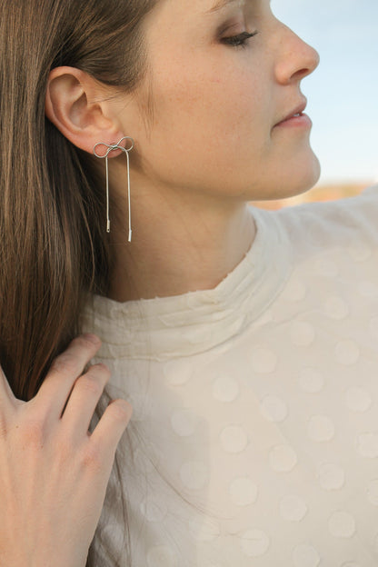 Lizzie Bow Earring in Silver