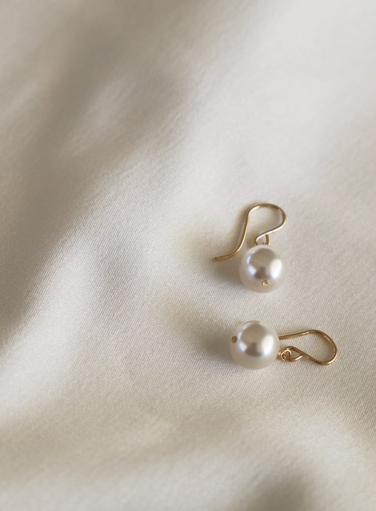 LARGE CLASSIC PEARL EARRING