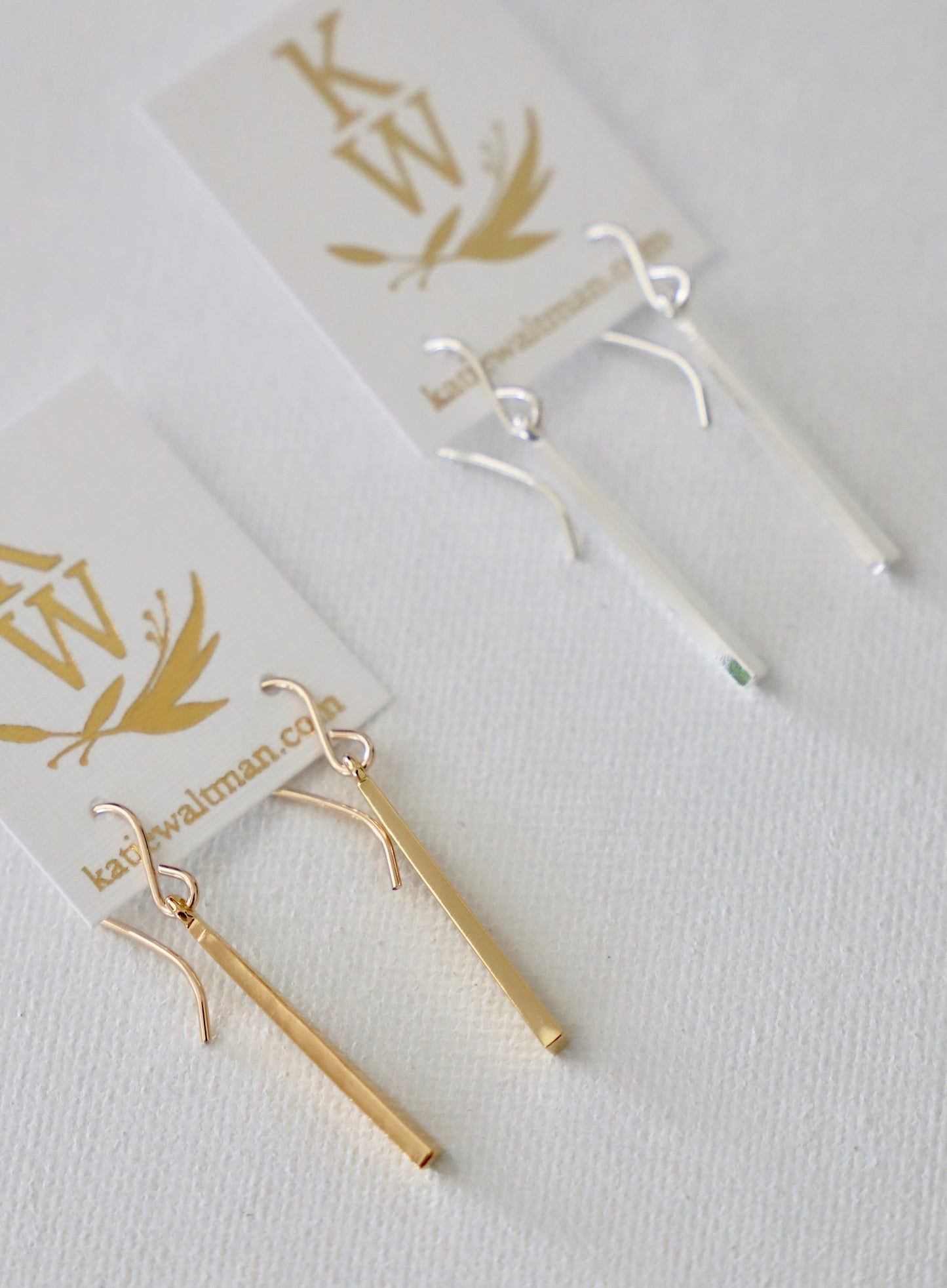 PETITE BAR EARRINGS