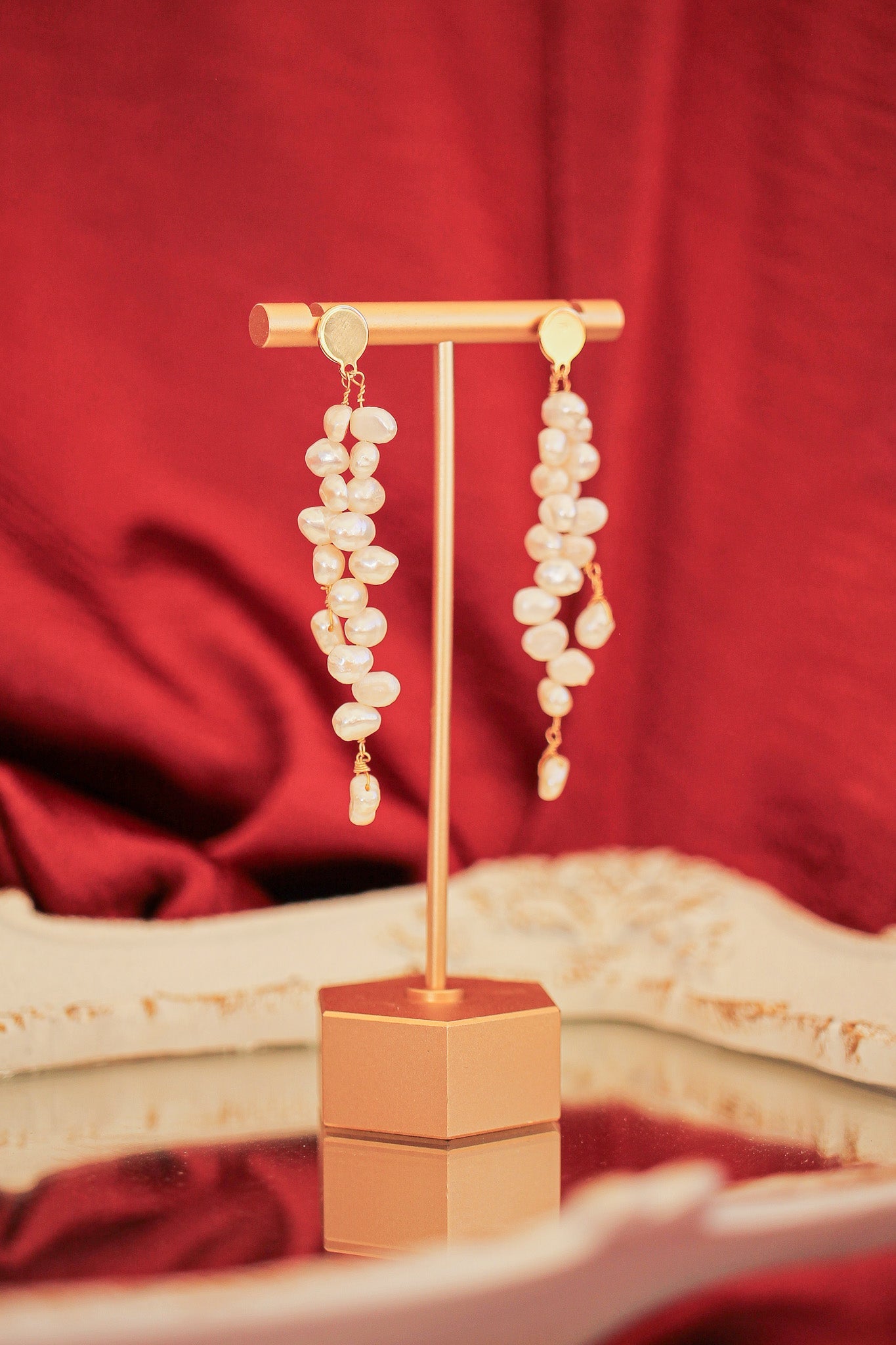 Sutton Dangle in Freshwater Pearl