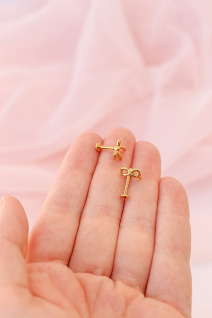 Bow Flat Back Stud in Gold