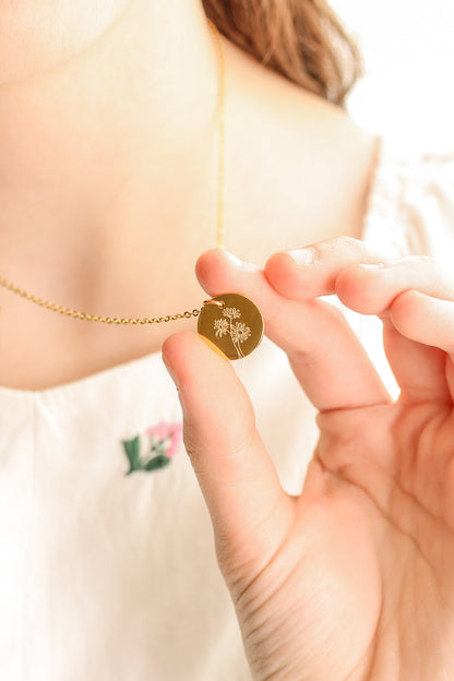 Birth Flower Necklace in Gold