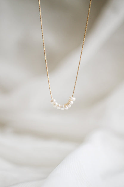 Lorelei Necklace in Dainty Pearl