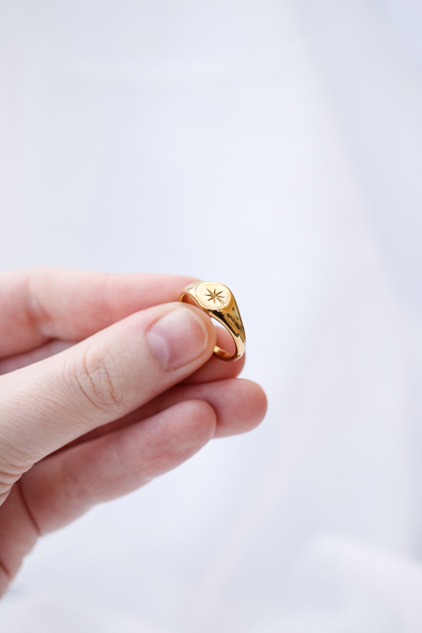 Estelle Ring in Gold