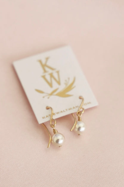 MINI PEARL EARRINGS