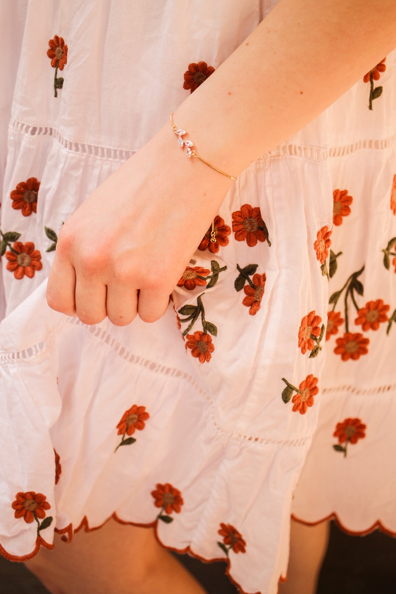 Nora Bracelet in Gold Leaves