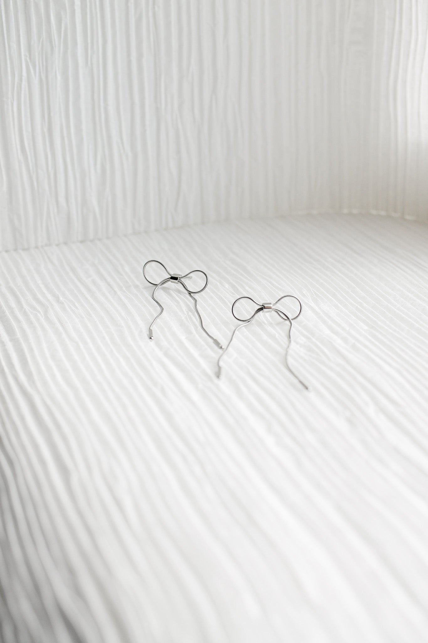 Lizzie Bow Earring in Silver