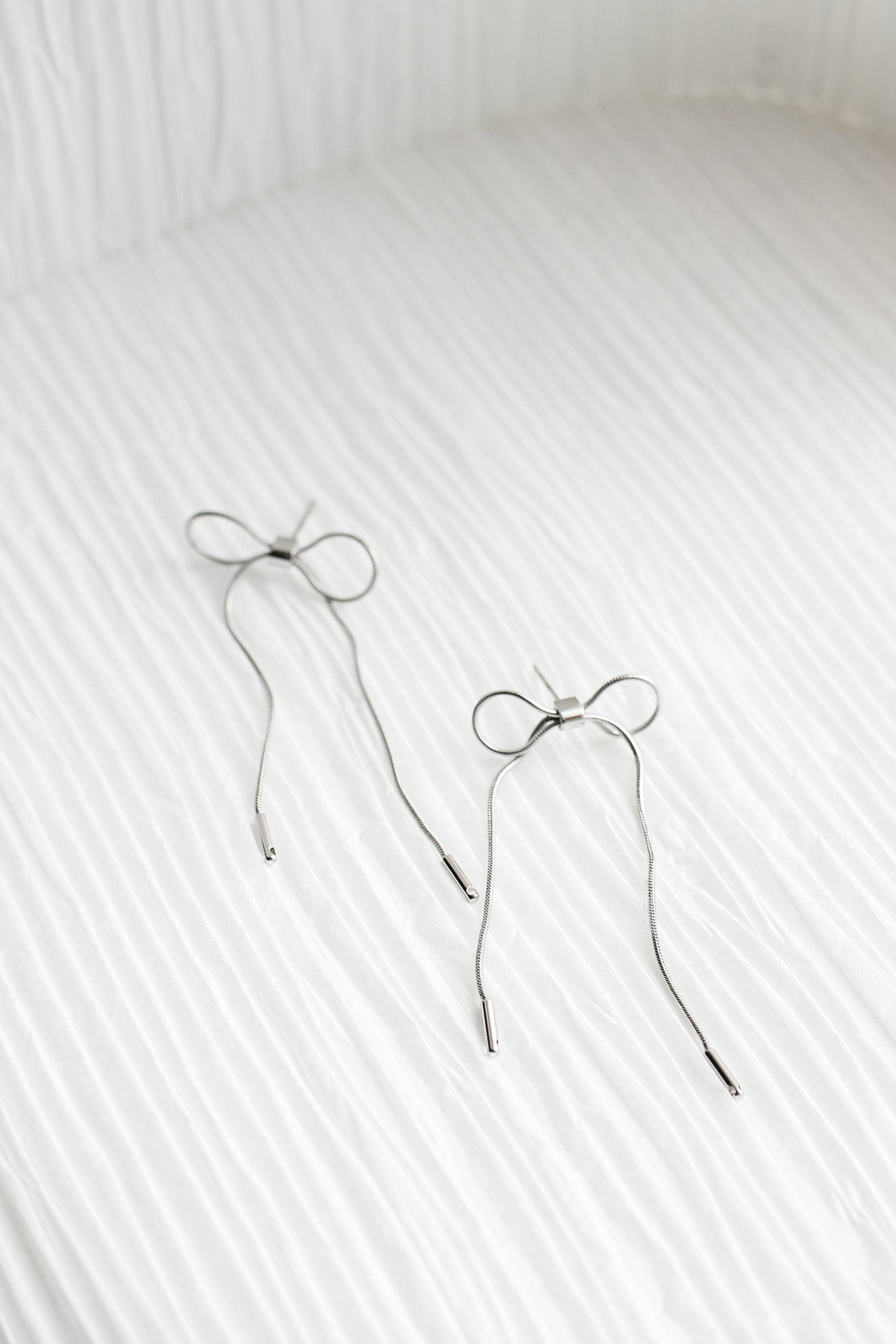 Lizzie Bow Earring in Silver