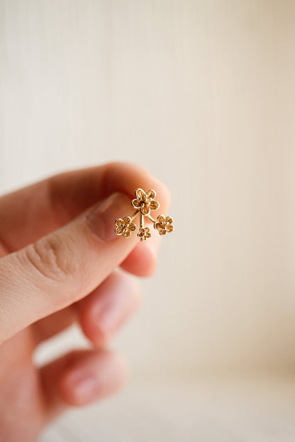 Azalea Stud in Gold