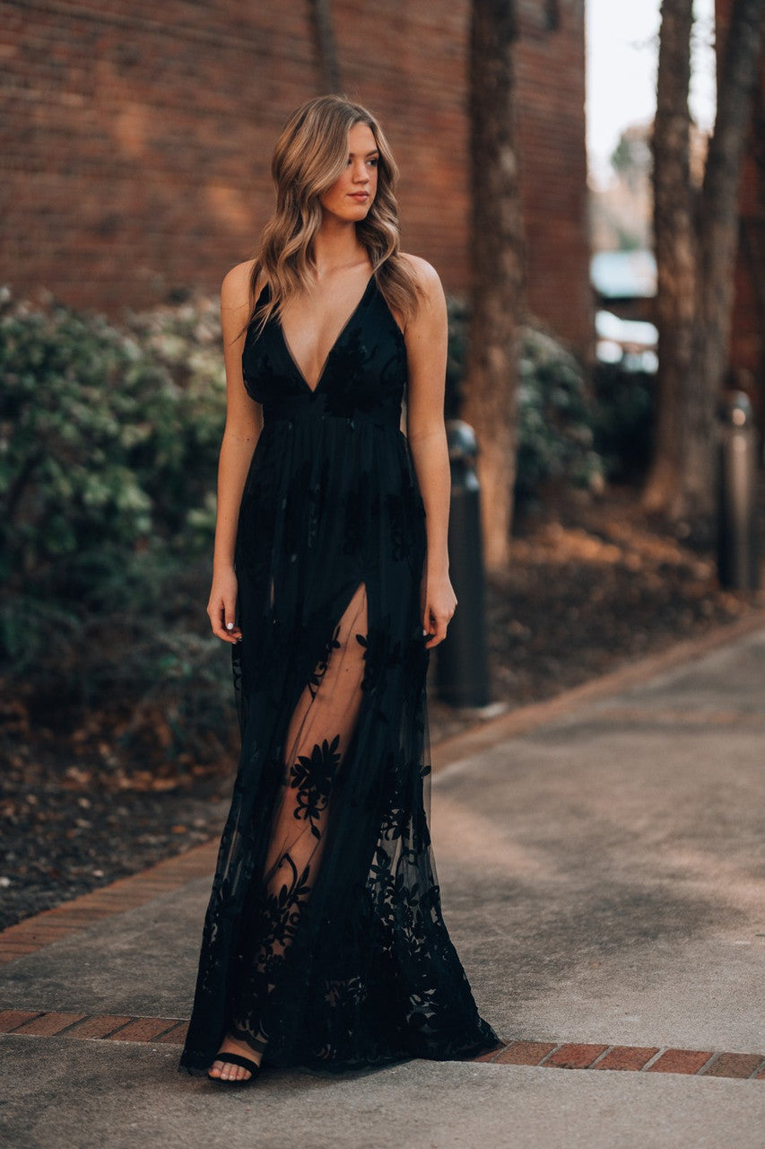 Promenade Maxi Dress in Black - Lady Black Tie