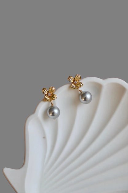 PRIMROSE PEARL EARRINGS